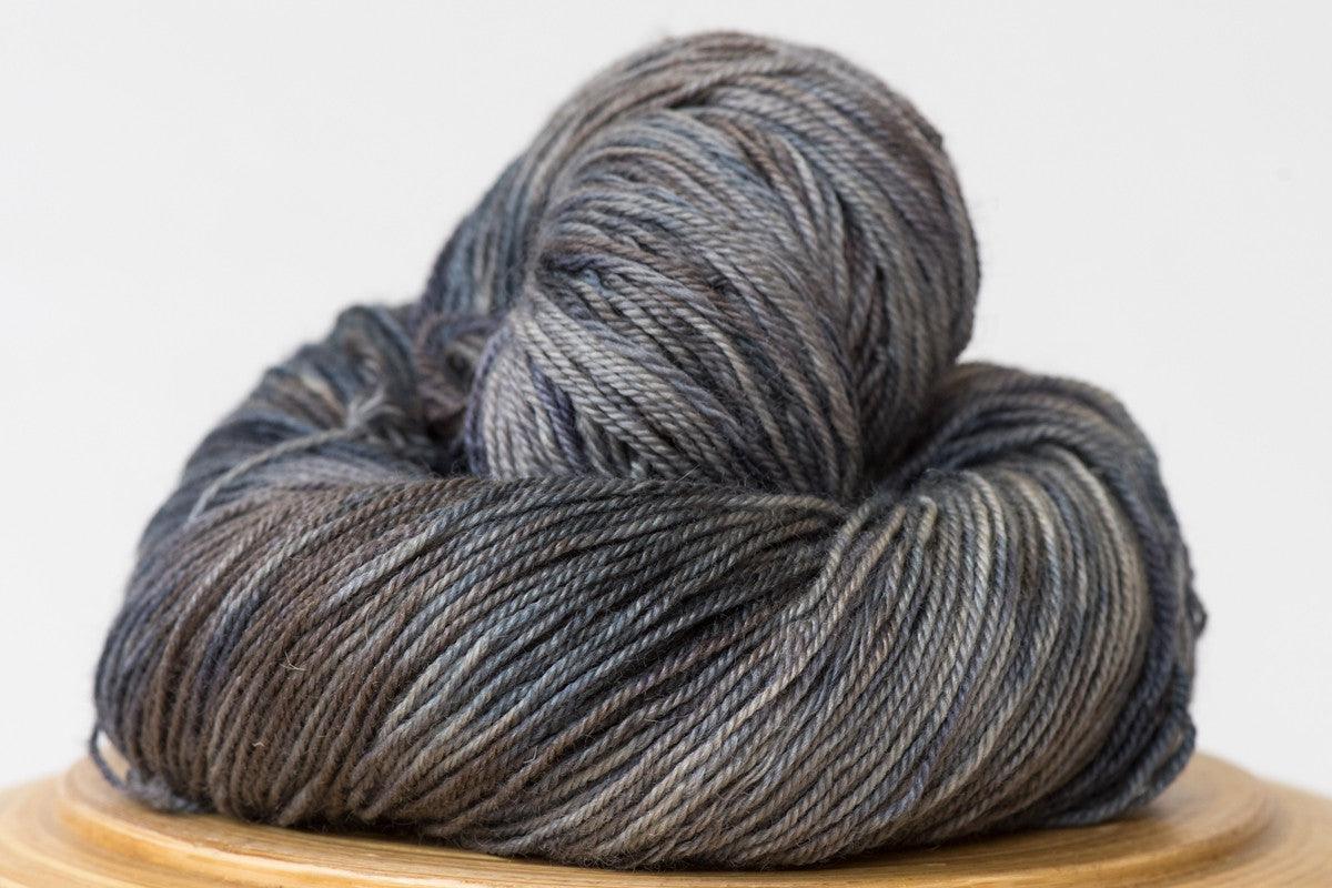 Pizzicato hand-dyed BFL sock yarn in Cobblestone