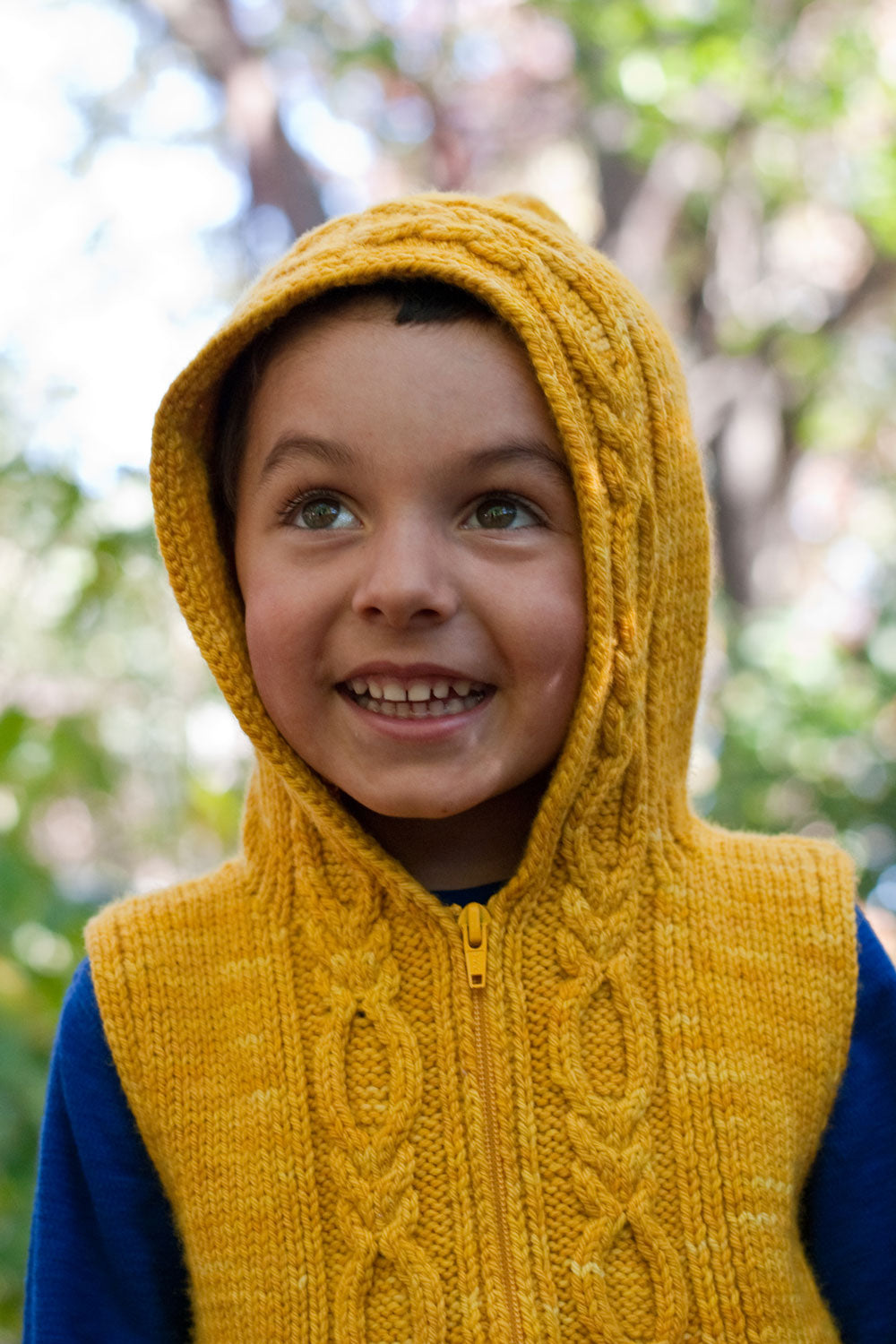 Autumn Hike hooded vest with cables