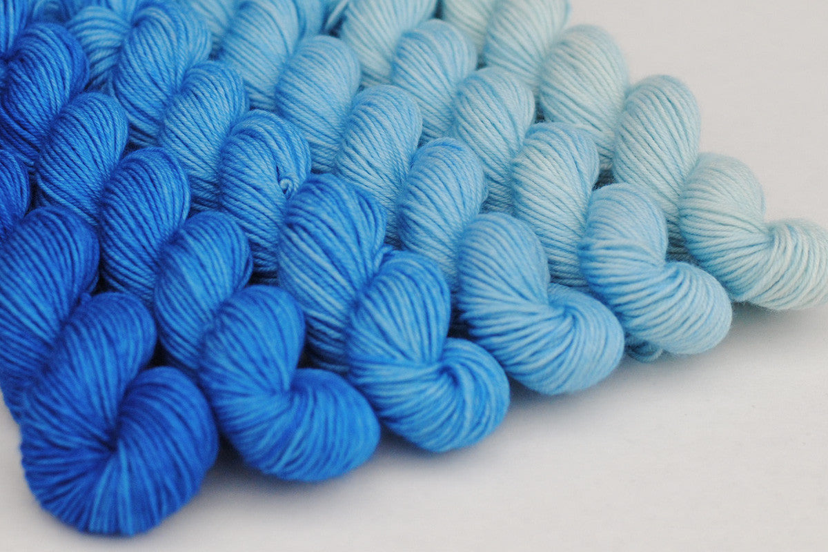 Crescendo hand-dyed gradient yarn set - Delta Blues