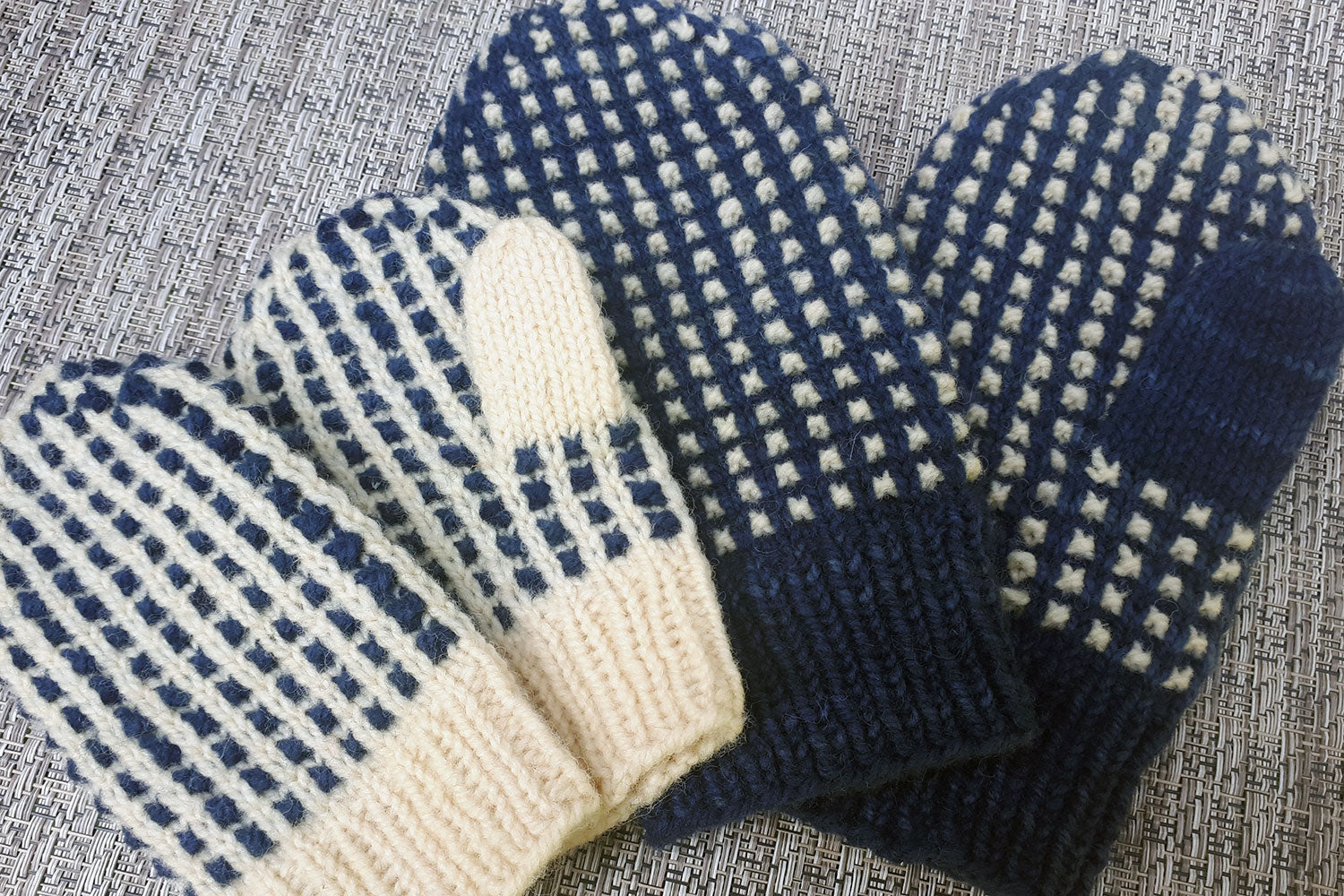 Frost and Twilight Mitts