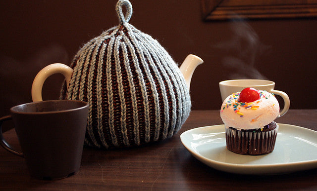 Cinnamon Brioche Tea Cozy Knitting Kit