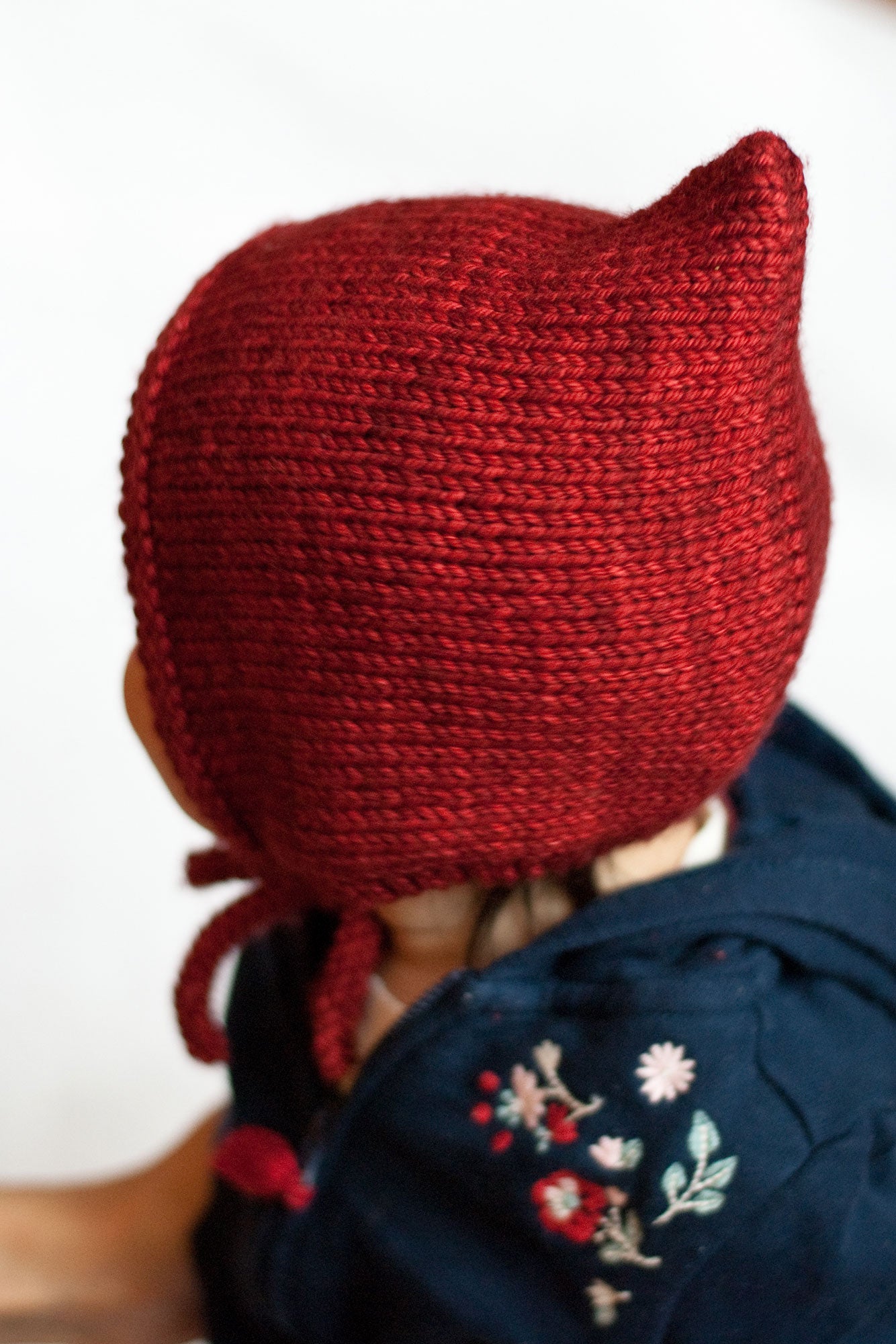 Débutant free knitted bonnet pattern
