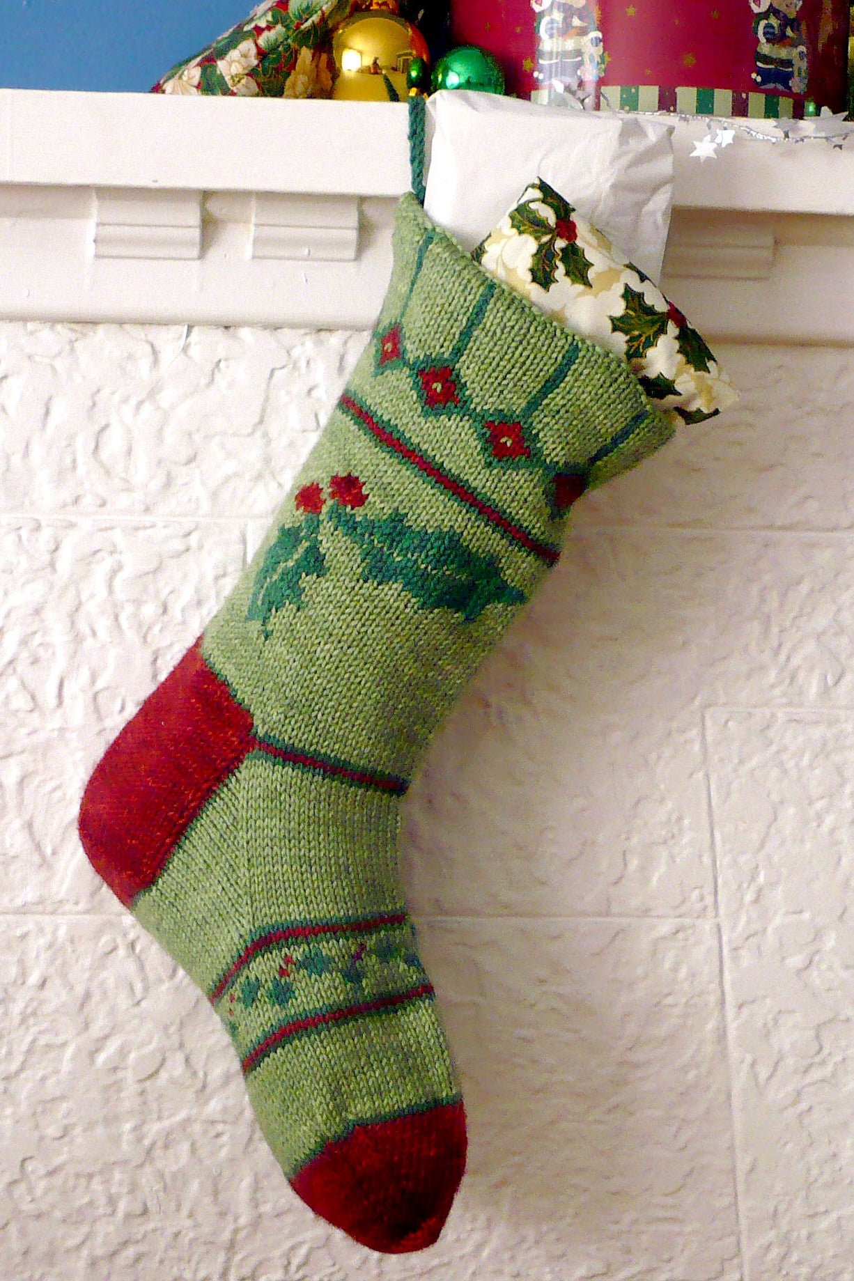 Holly Christmas Stocking knitting pattern