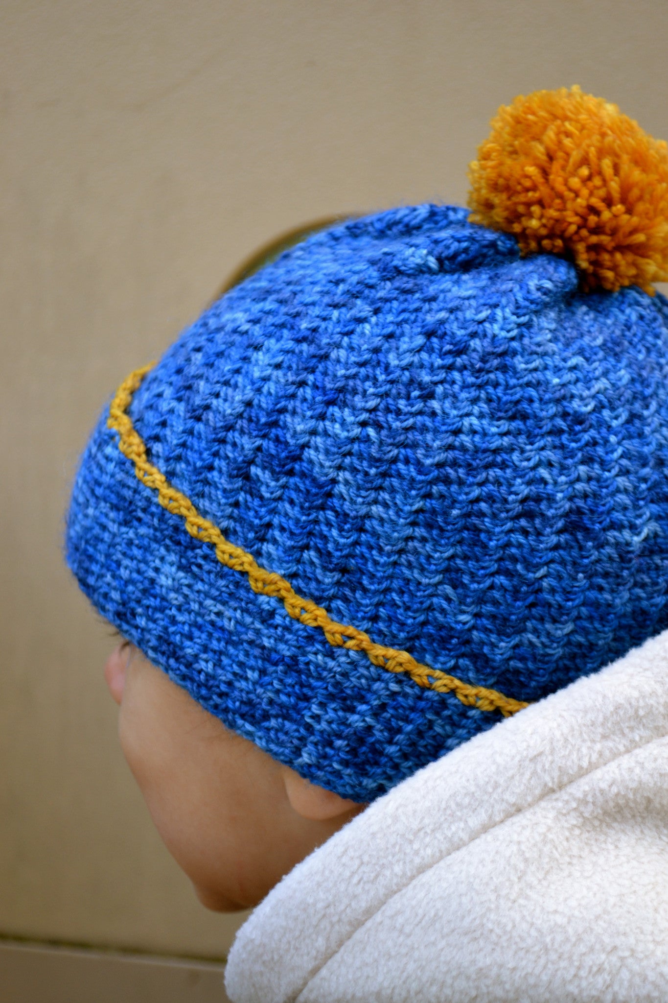 Petit Henri crochet hat with pompom