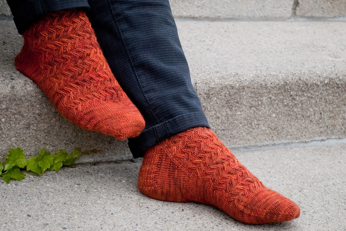 Wayfaring Stranger men's sock pattern with zig-zag stitch